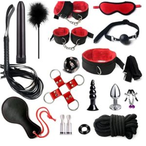 KIT SADO COM 19 ITENS DE BDSM EM COURO, TECIDO E PELÚCIA POSSUI REGULAGENS