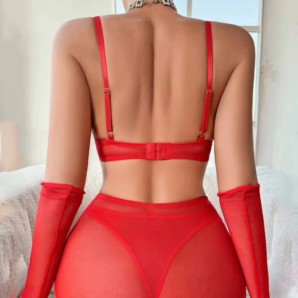 CONJUNTO DE LINGERIE LOVE ME RED ACOMPANHA LUVAS - Imagem 5